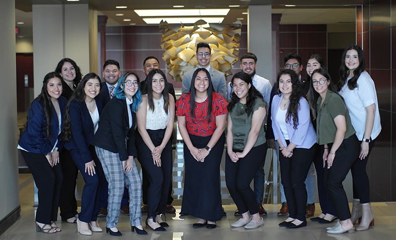 Picture of 16 members of WSU's Latinos Lead.