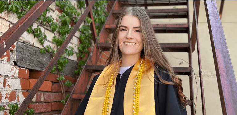 Picture of graduate Hanna Wright