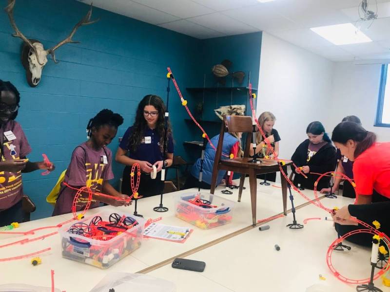 Students attend an Expanding Your Horizons event