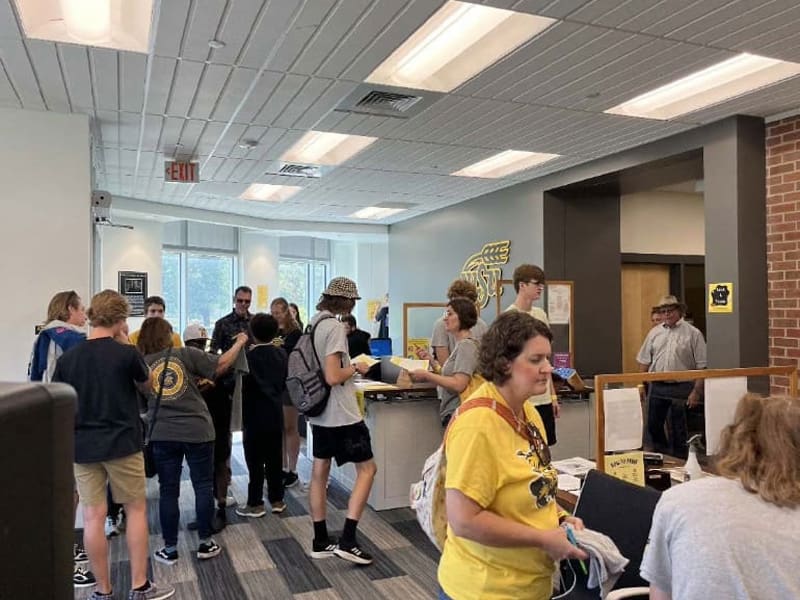 Students, faculty and staff attend 2023 Honors College housewarming