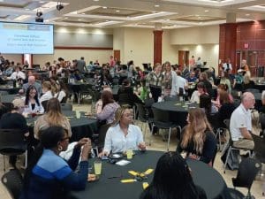 Students attend the 2024 LAS Dean's Honor Roll event
