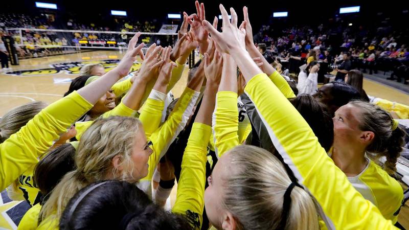 Volleyball single-match tickets